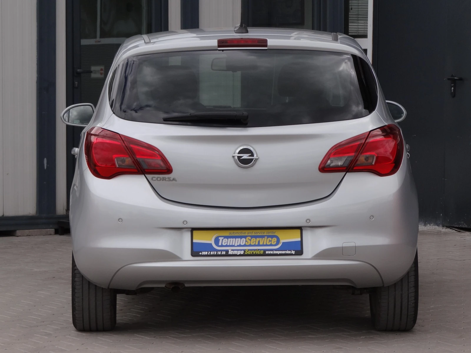 Opel Corsa 1.4i - 90k.c. - Cosmo / Автоматик / Euro-6 / - изображение 4