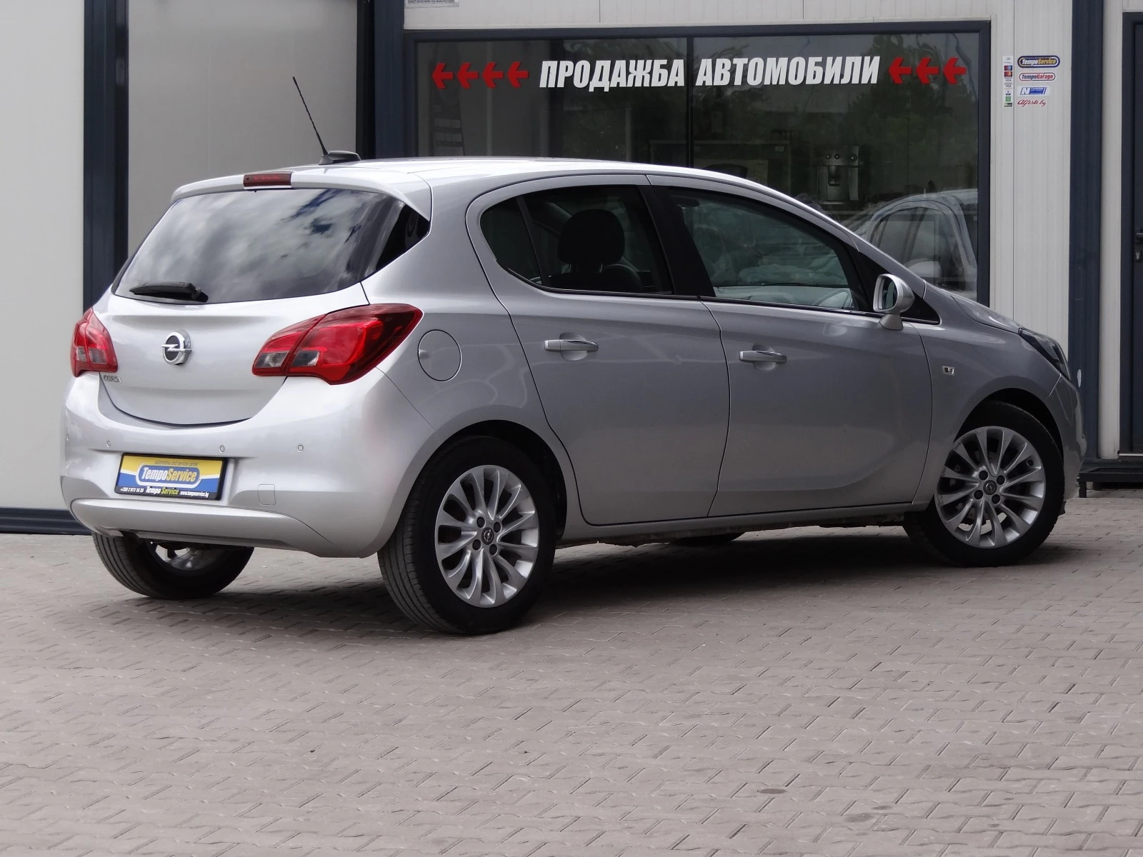 Opel Corsa 1.4i - 90k.c. - Cosmo / Автоматик / Euro-6 / - изображение 5