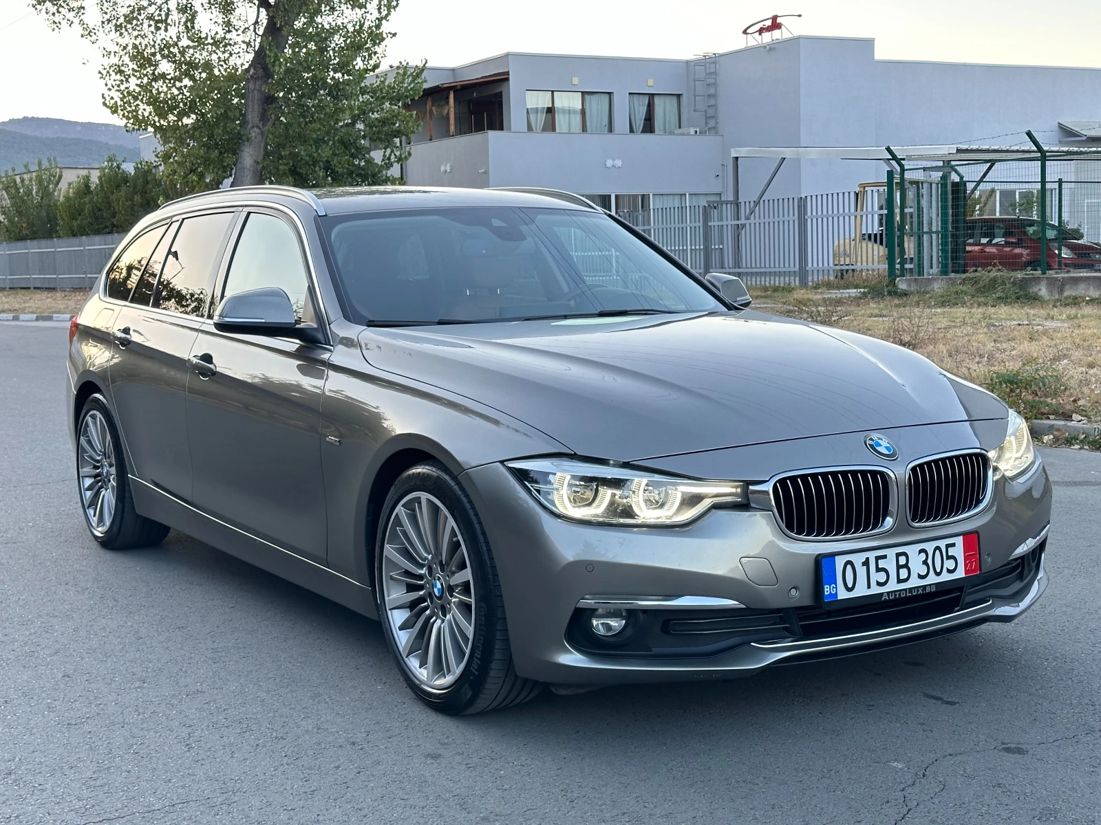 BMW 320 d X-DRIVE 190к.с FACALIFT LUXURY - изображение 3