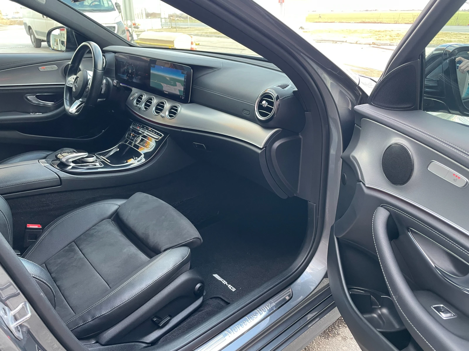 Mercedes-Benz E 220 63AMG OPTIC-2019г-LED-HEAD UP-ПОДГРЕВ-360cam-SPORT | Mobile.bg — изображение 11