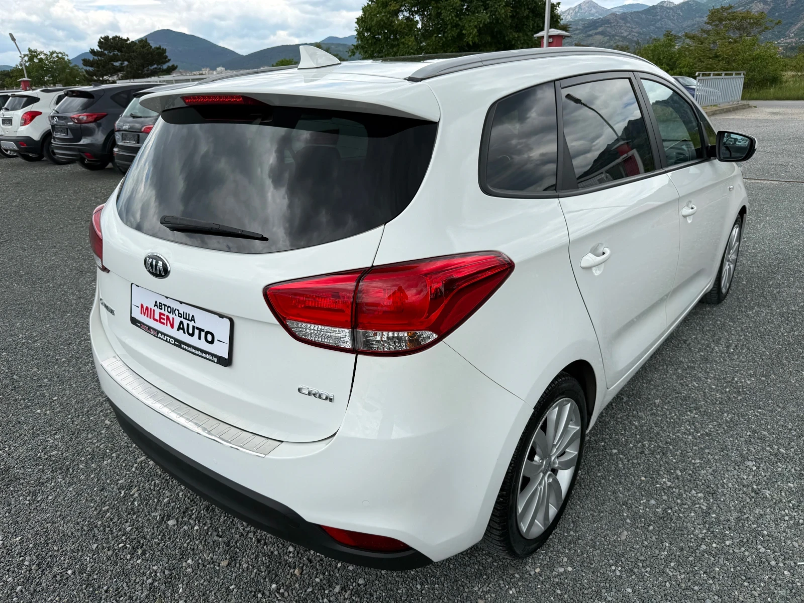 Kia Carens (KATO НОВА)^(7-МЕСТЕН) - изображение 6