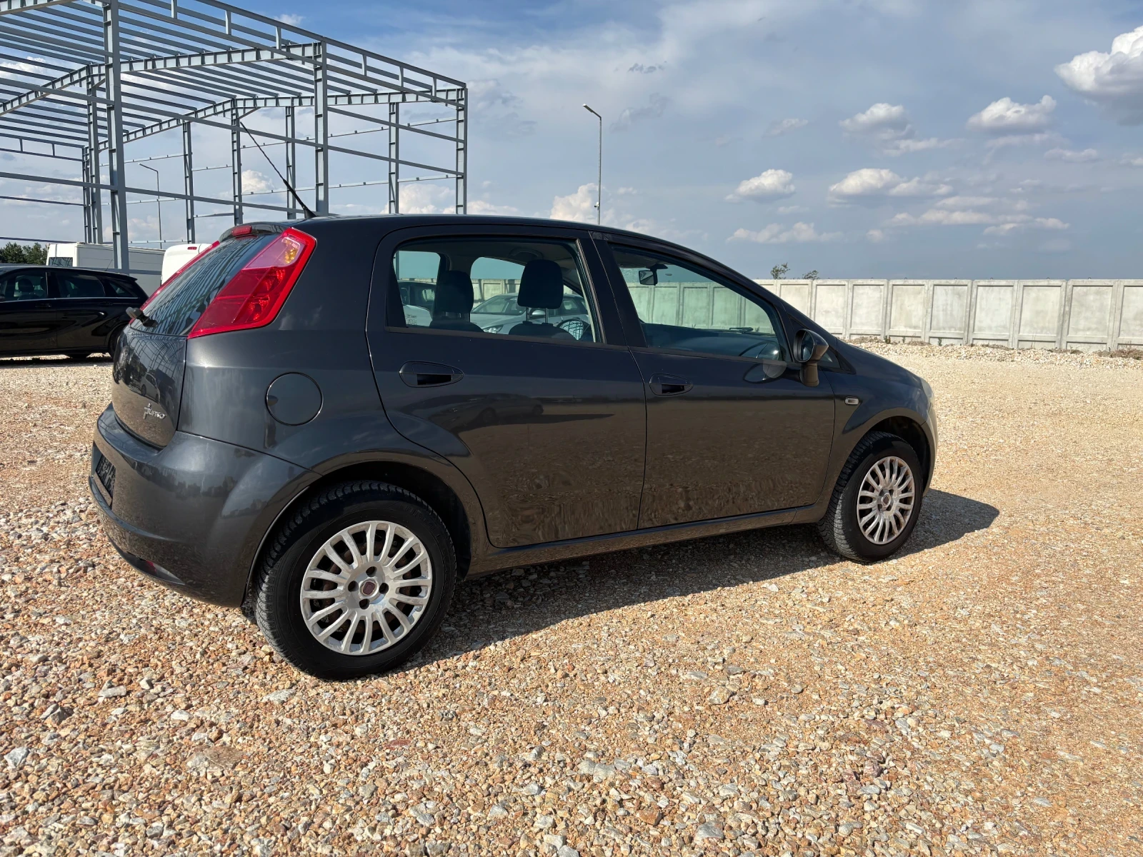 Fiat Punto 1.4 БЕНЗИН МЕТАН - изображение 3
