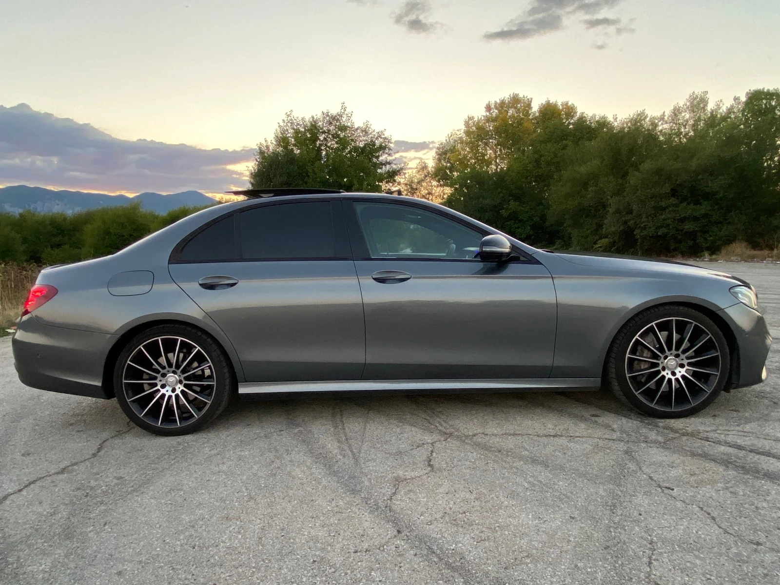 Mercedes-Benz E 350 Запазена без предишни удари, реални КМ, Германия  - изображение 6