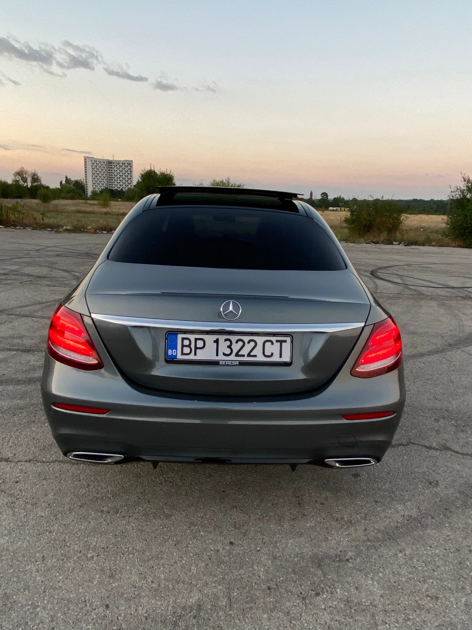 Mercedes-Benz E 350 Запазена без предишни удари, реални КМ, Германия  - изображение 7