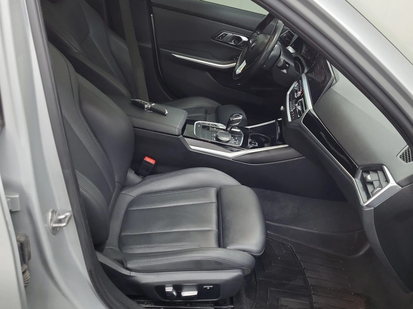 BMW 330 i 2.0 XDRIVE | Mobile.bg � ����������� 12