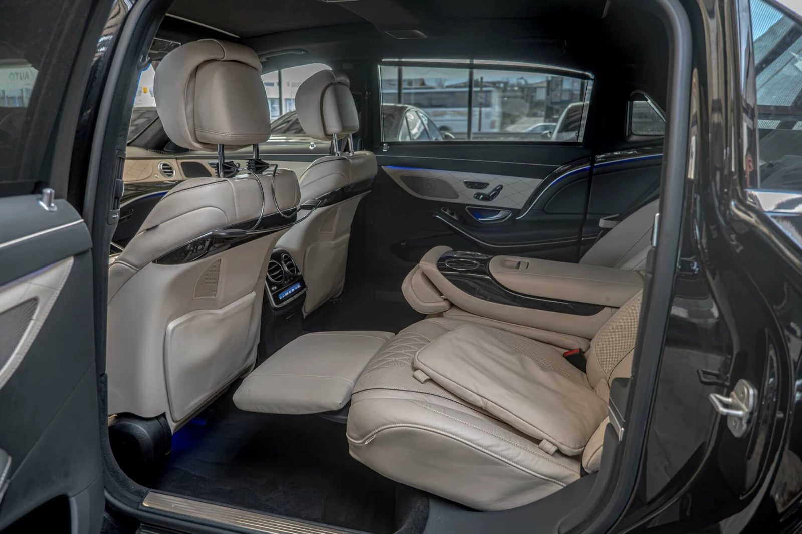 Mercedes-Benz S 500 Maybach/4Matic/Exclusive/Ambient/Panorama/Memory - изображение 9