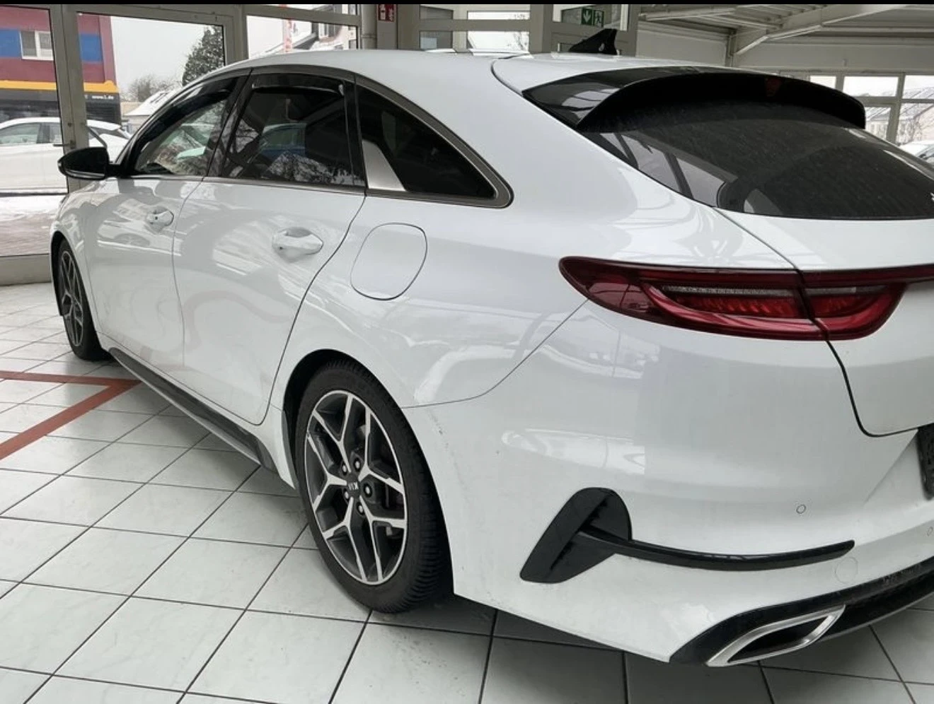 Kia Pro ceed 1.6CRDI-GT-Line-Лизинг през Уникредит по 275 евро - изображение 8