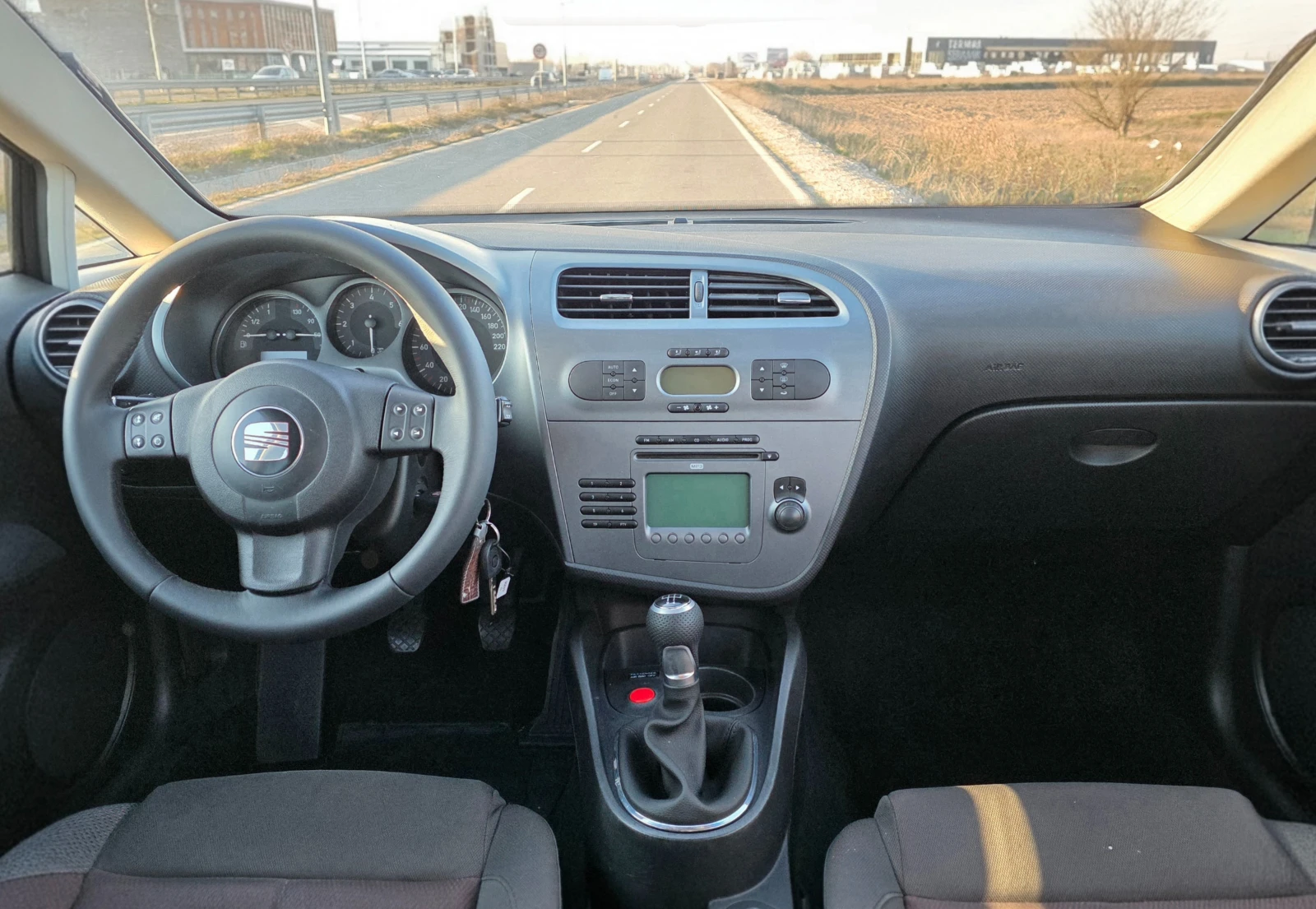 Seat Leon 1.9TDI 105ks , снимка 9 - Автомобили и джипове - 53750846