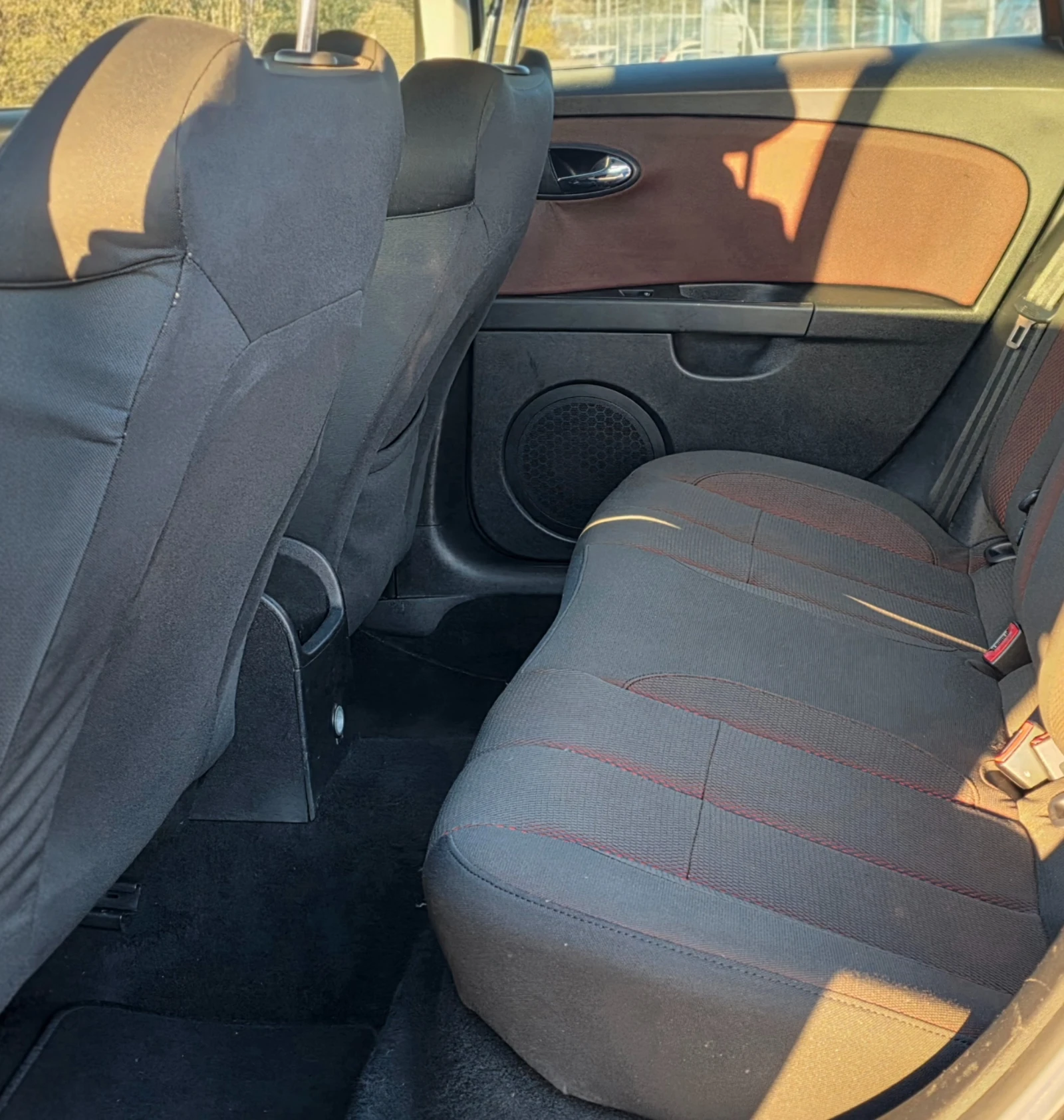 Seat Leon 1.9TDI 105ks , снимка 10 - Автомобили и джипове - 53750846