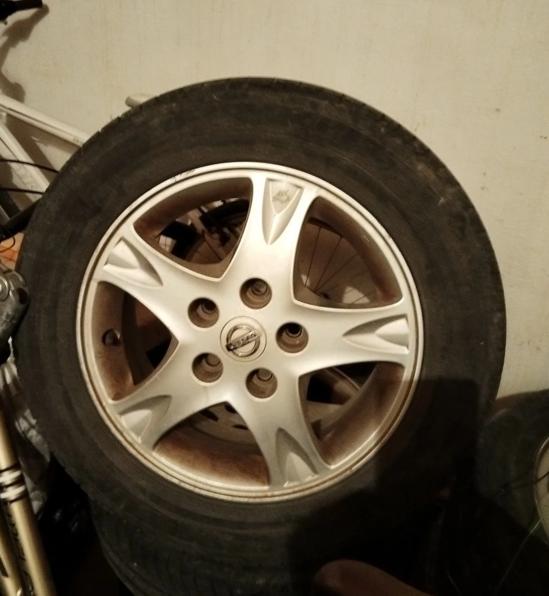 Nissan Almera tino, снимка 5 - Автомобили и джипове - 53933263