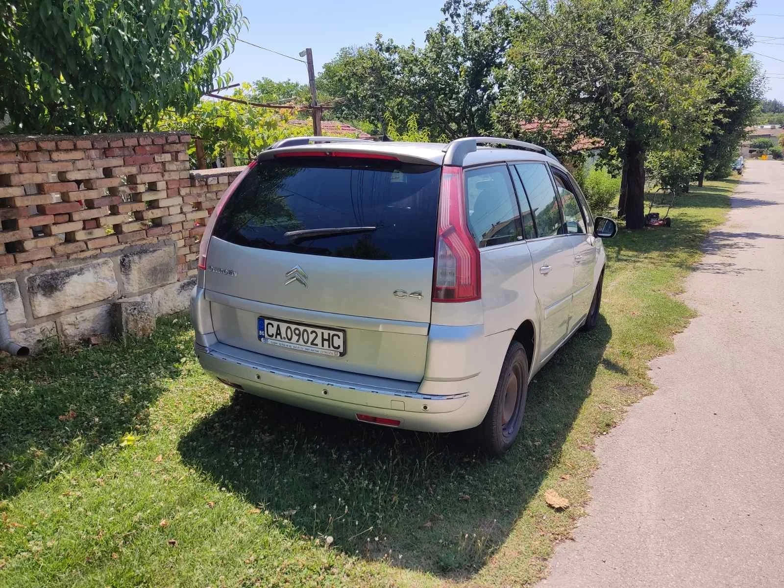 Citroen C4 Picasso, снимка 2 - Автомобили и джипове - 54391308