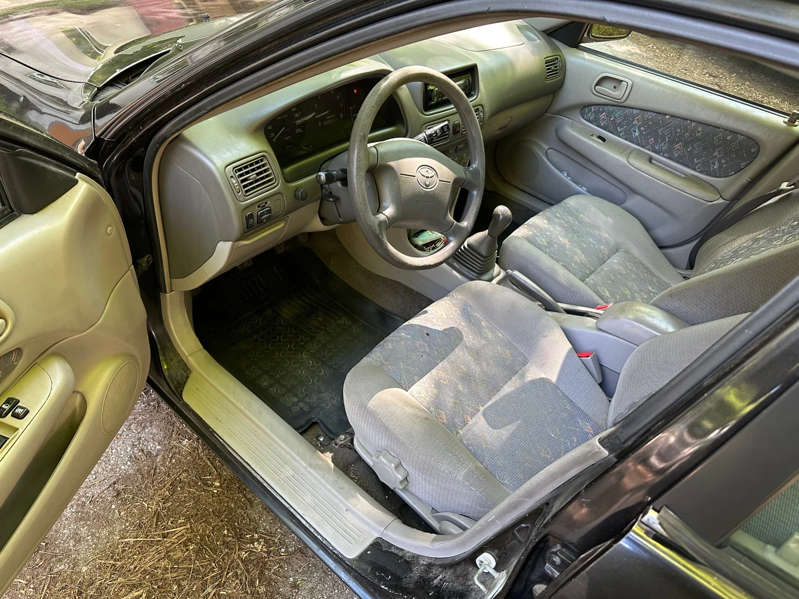 Toyota Corolla 1, 8 4�4 | Mobile.bg � ����������� 13