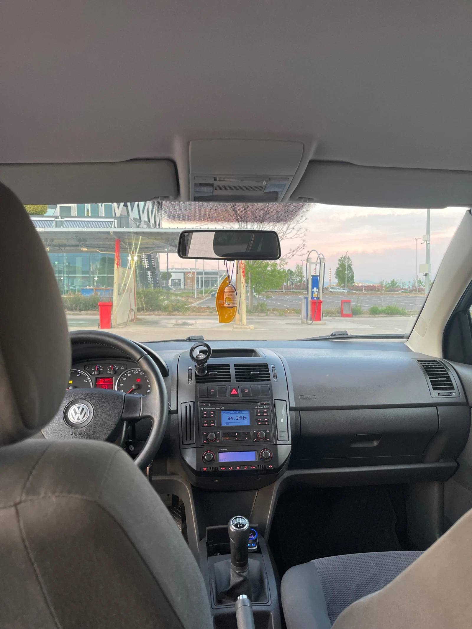 VW Polo, снимка 4 - Автомобили и джипове - 54584379