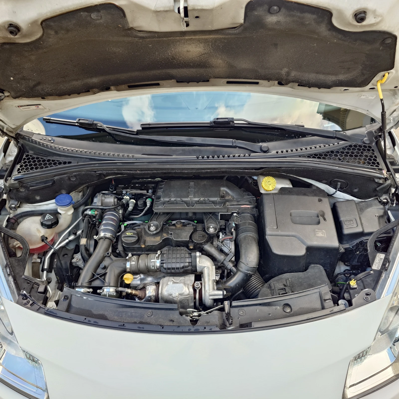 Citroen DS3 1.6HDI 92 Обслужен, снимка 13 - Автомобили и джипове - 54811574