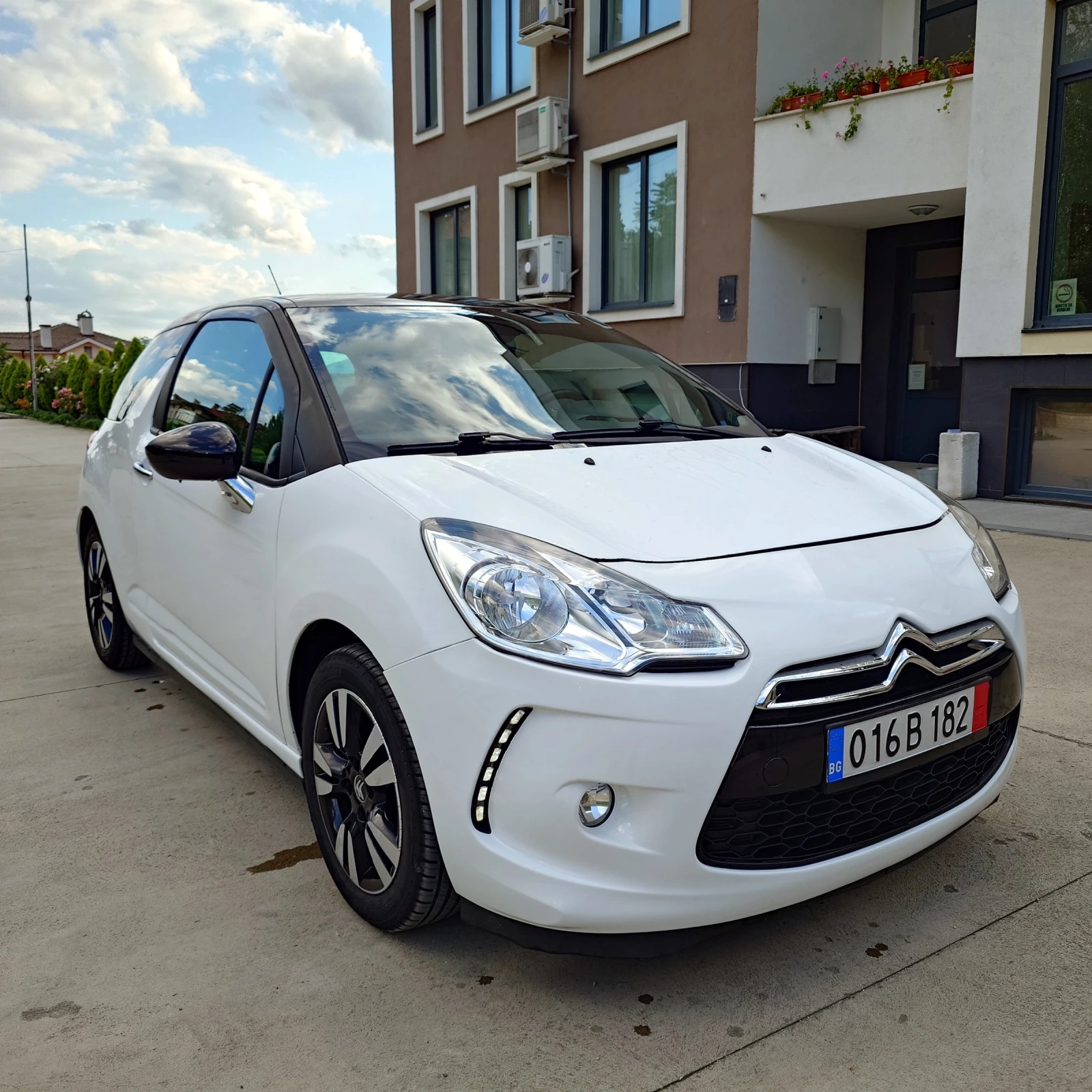 Citroen DS3 1.6HDI 92 Обслужен, снимка 4 - Автомобили и джипове - 54811574