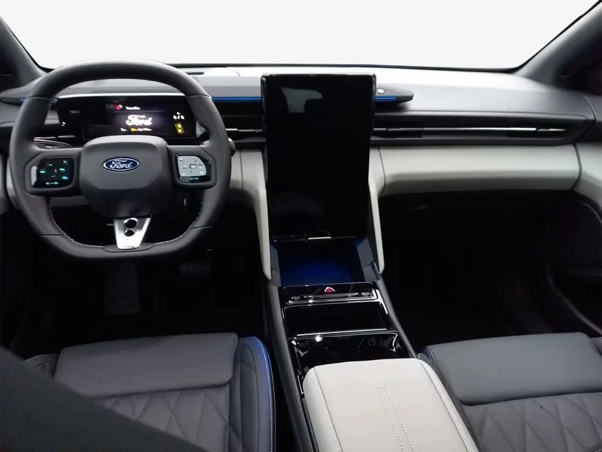 Ford Capri PREMIUM AWD 340hp DISTR MATRIX PANO HUD B/O W/P, снимка 5 - Автомобили и джипове - 55715517