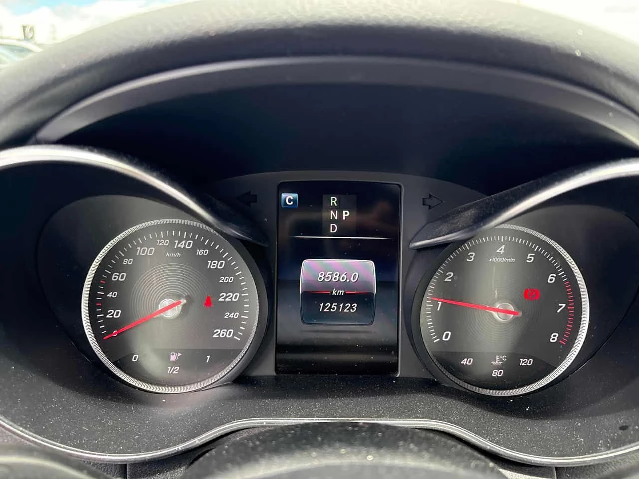 Mercedes-Benz C 300 * ГЛАВНО ПРЕДСТАВИТЕЛСТВО НА MERCEDES-BENZ, снимка 8 - Автомобили и джипове - 54975350