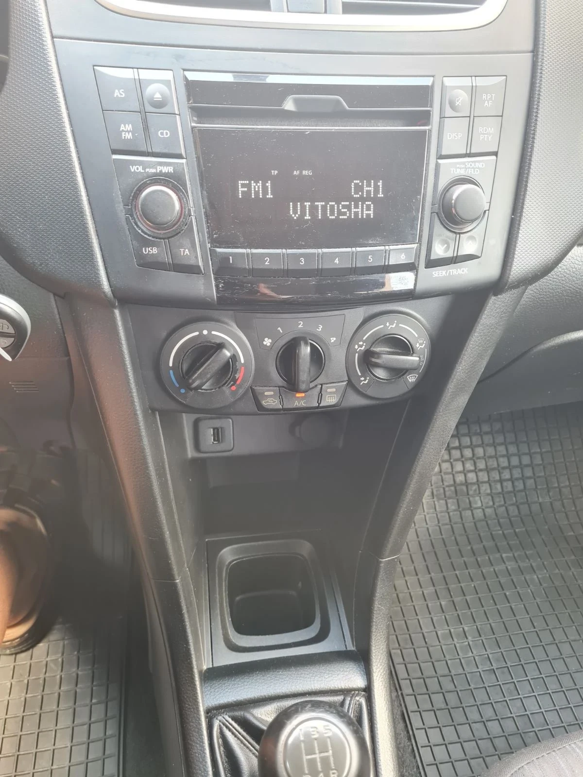 Suzuki Swift 4х4 1.3куб.90к.с., снимка 6 - Автомобили и джипове - 55123061