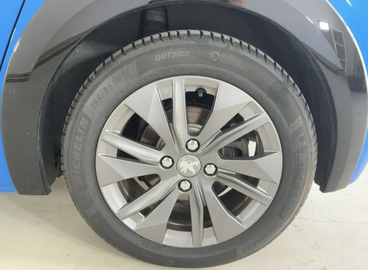 Peugeot 208 Electric drive, снимка 13 - Автомобили и джипове - 55421084