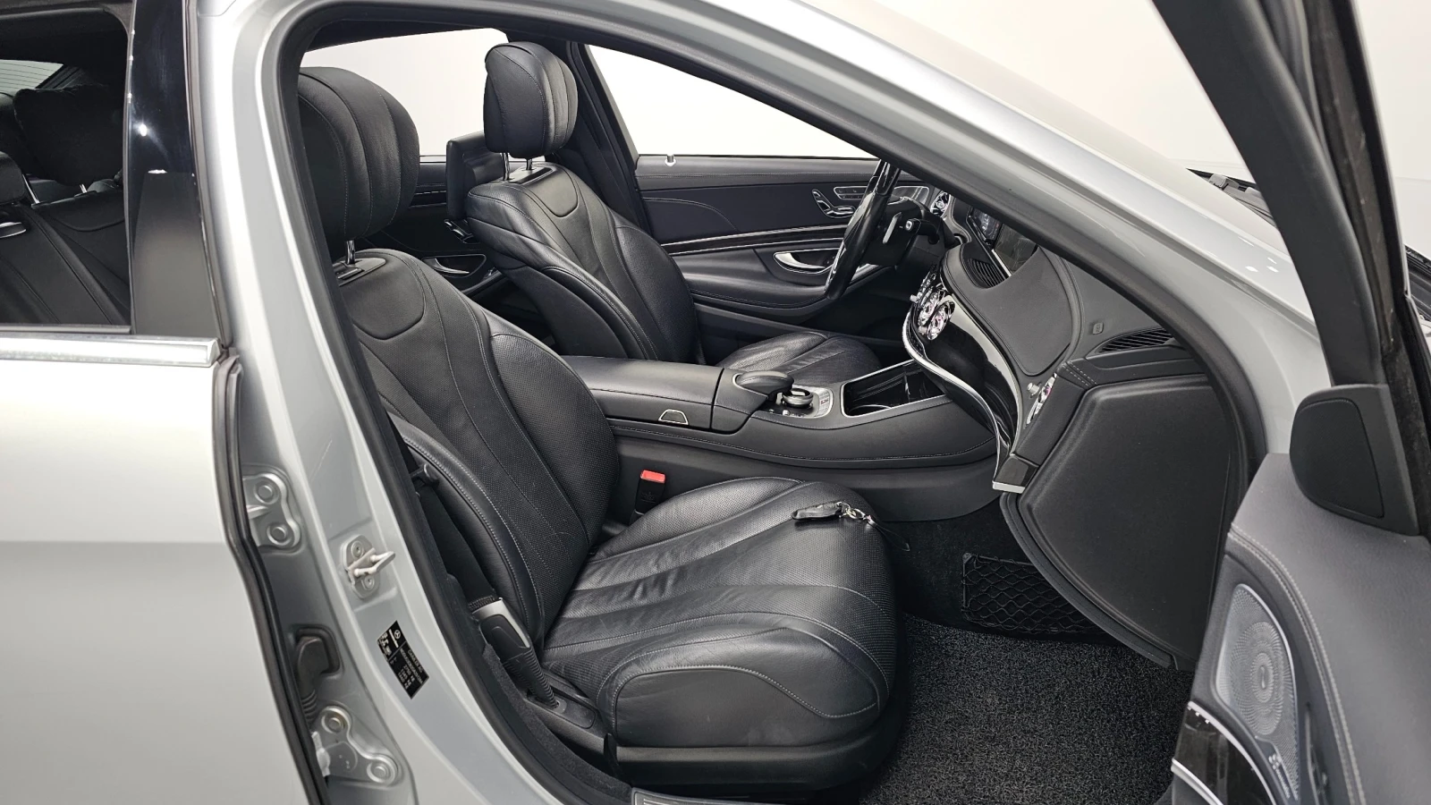 Mercedes-Benz S 350 * L * ТЕЛЕВИЗОРИ * СЛЕДЕНЕ НА ЛЕНТИ * BURMESTER * , снимка 13 - Автомобили и джипове - 56081529