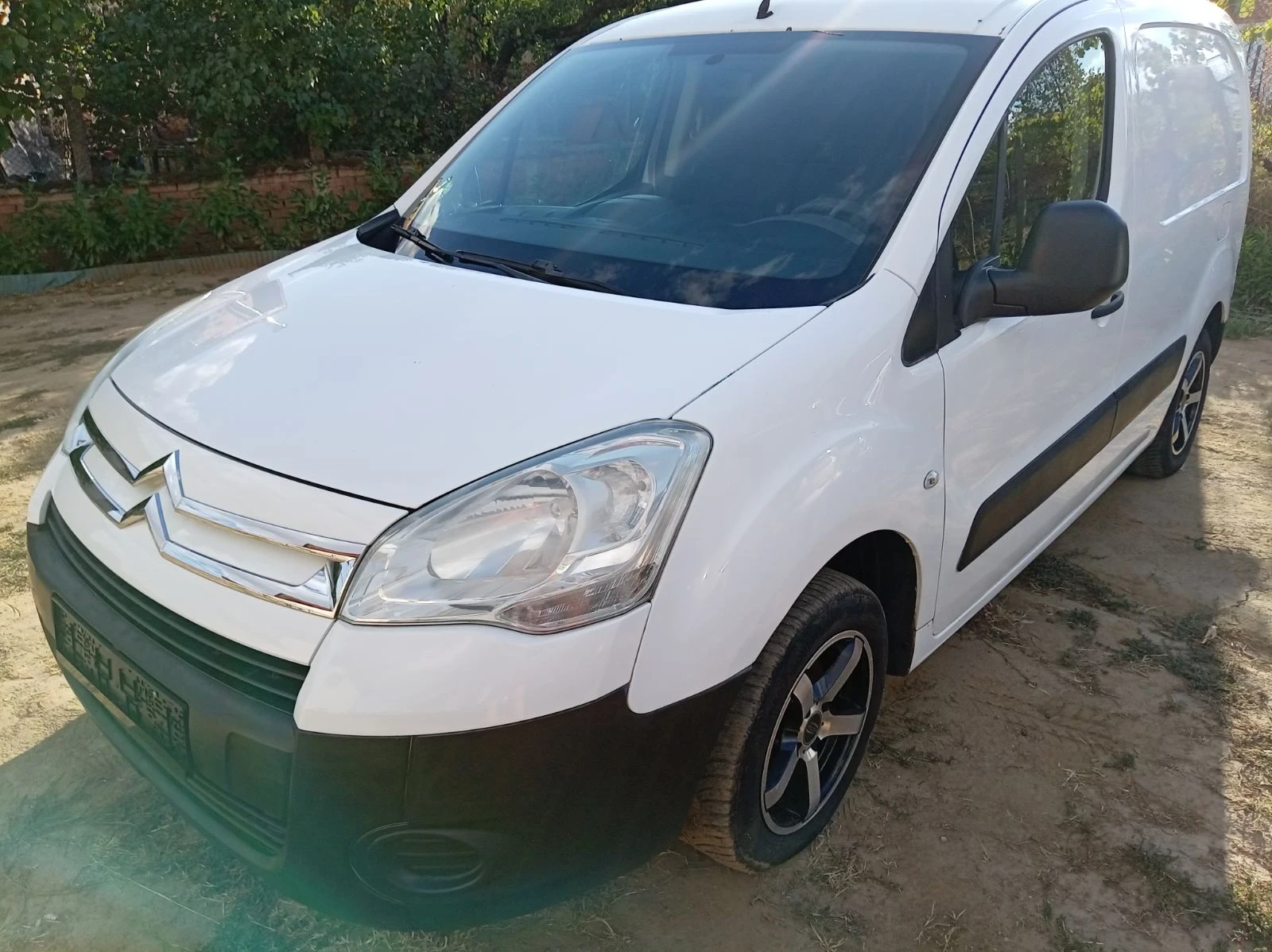 Citroen Berlingo 1.6-E HDI-90кс Клима, снимка 2 - Автомобили и джипове - 56137665