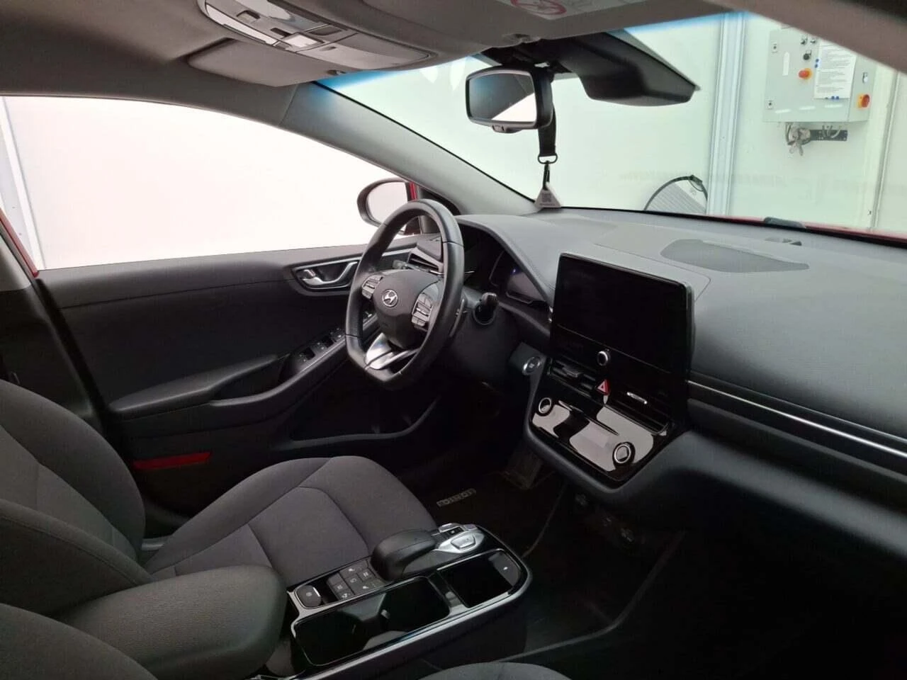 Hyundai Ioniq 38 kWh Comfort LED Navi KeylessGo Camera , снимка 5 - Автомобили и джипове - 56322498