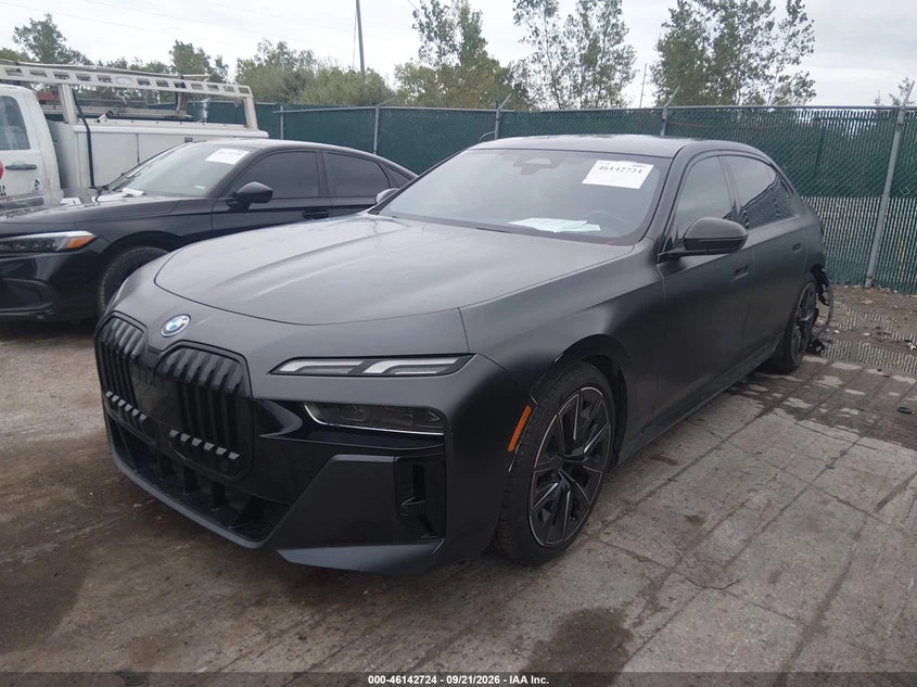 BMW i7 xDrive60, снимка 2 - Автомобили и джипове - 56424976