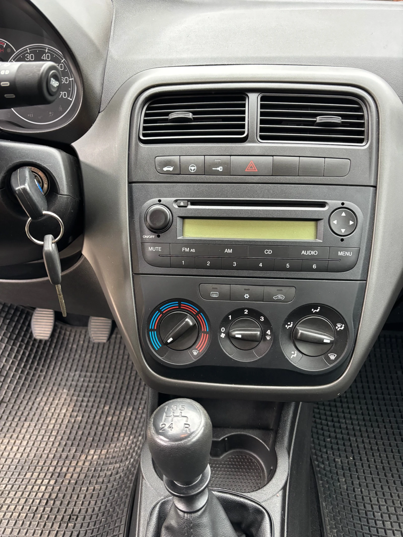 Fiat Punto 1, 4������, 75�.��������.100�.��. | Mobile.bg � ����������� 11