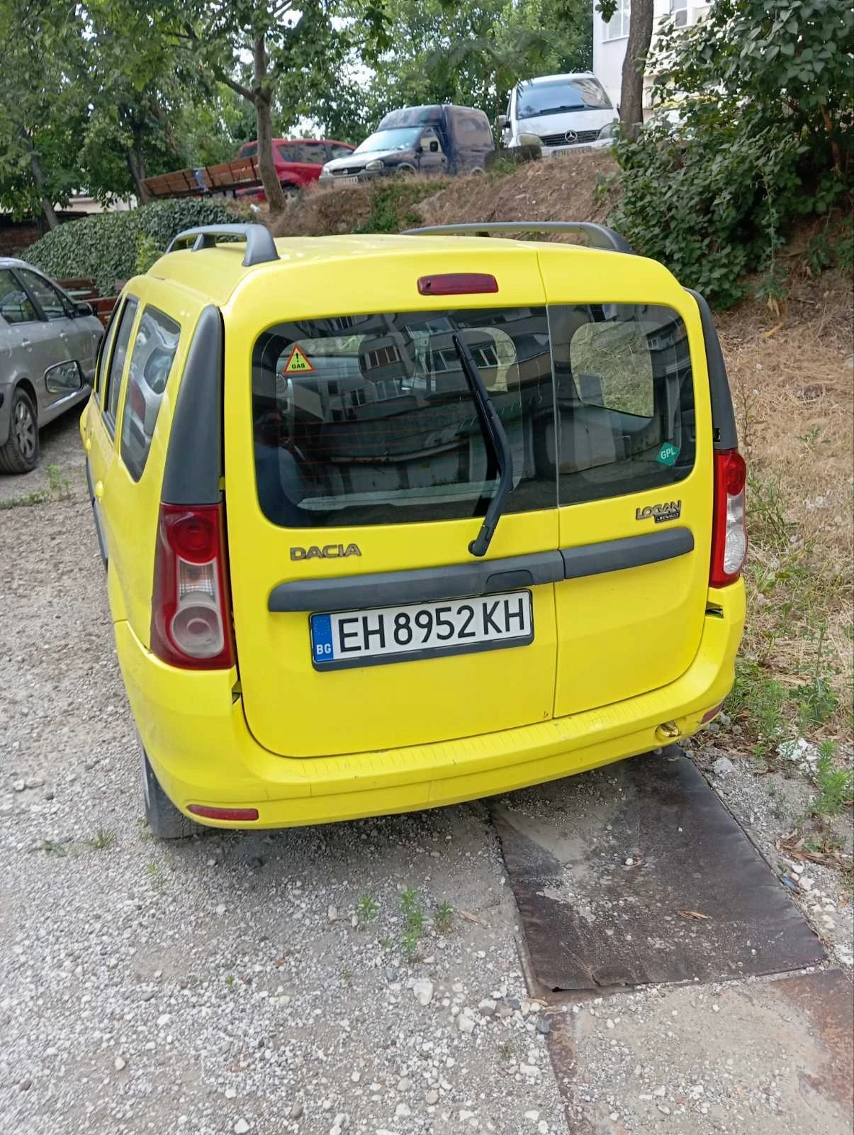 Dacia Logan, снимка 3 - Автомобили и джипове - 56685650