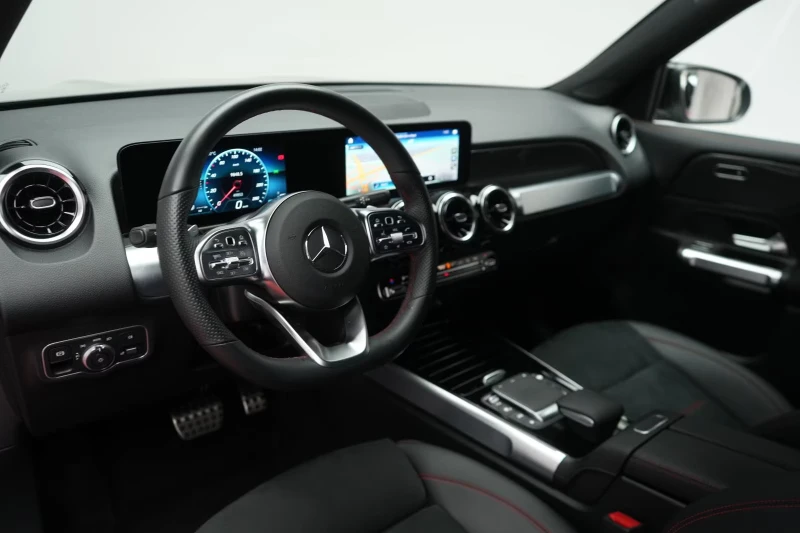 Mercedes-Benz GLB 220 d/8G-DCT/AMG-PACK/NAVI/TEMP/CAM/LANE/139D, снимка 6 - Автомобили и джипове - 51988699