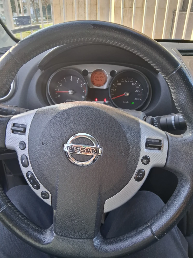 Nissan Qashqai, снимка 6 - Автомобили и джипове - 52851137
