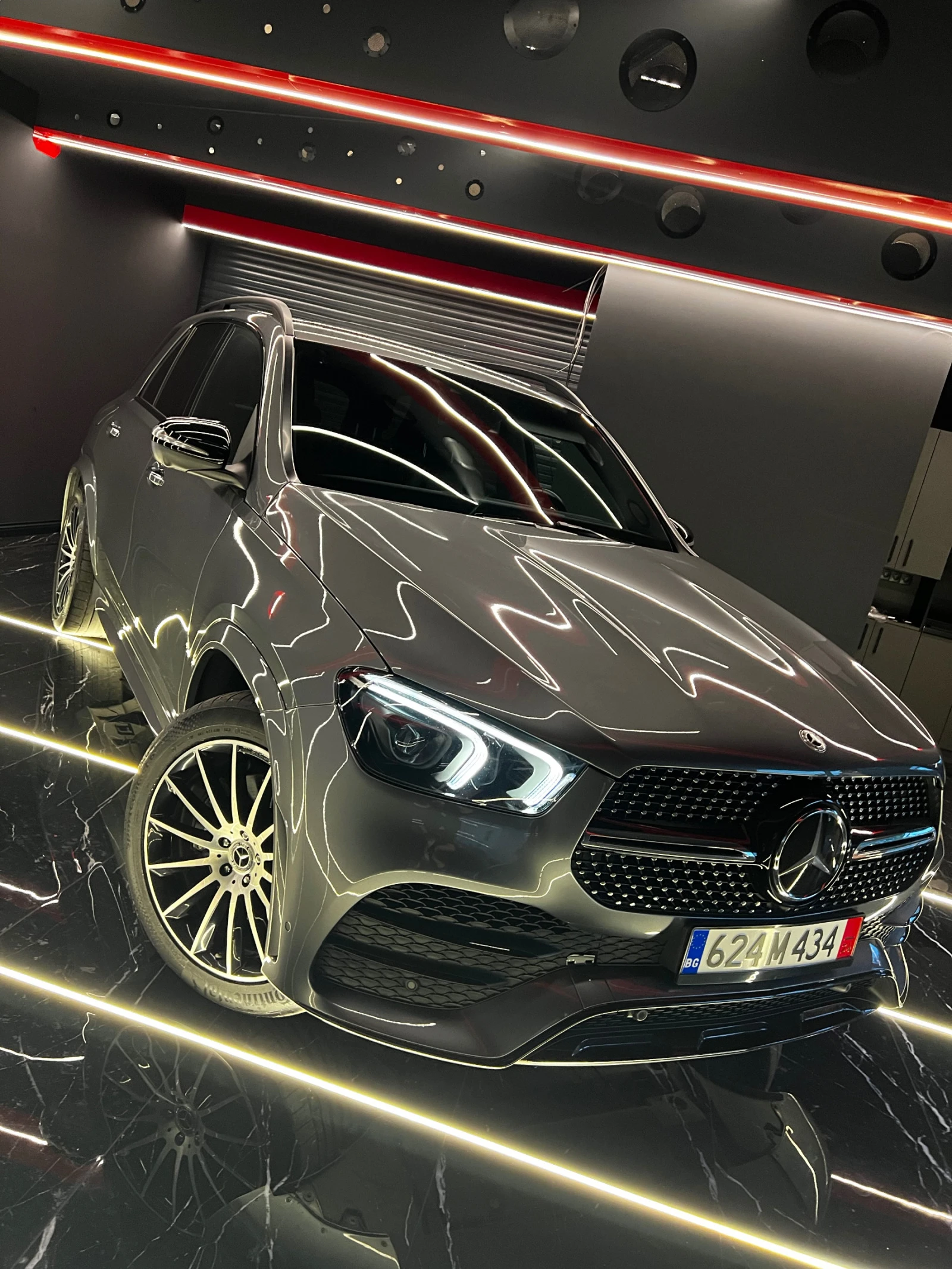 Mercedes-Benz GLE 350 * AMG* 4Matic* Airmatic* ILS LED* 1-ви собст. Герм - изображение 3