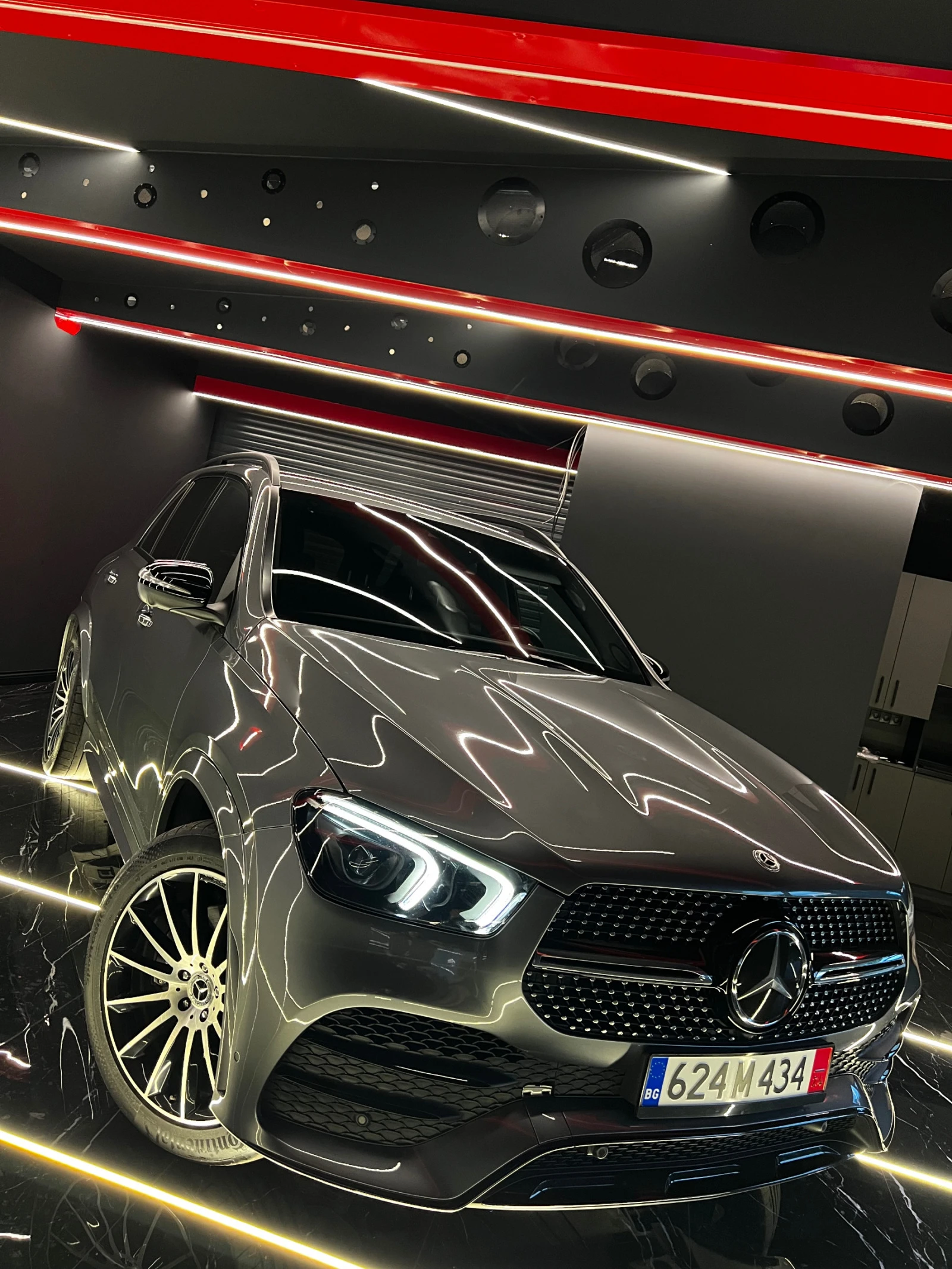 Mercedes-Benz GLE 350 * AMG* 4Matic* Airmatic* ILS LED* 1-ви собст. Герм - изображение 2