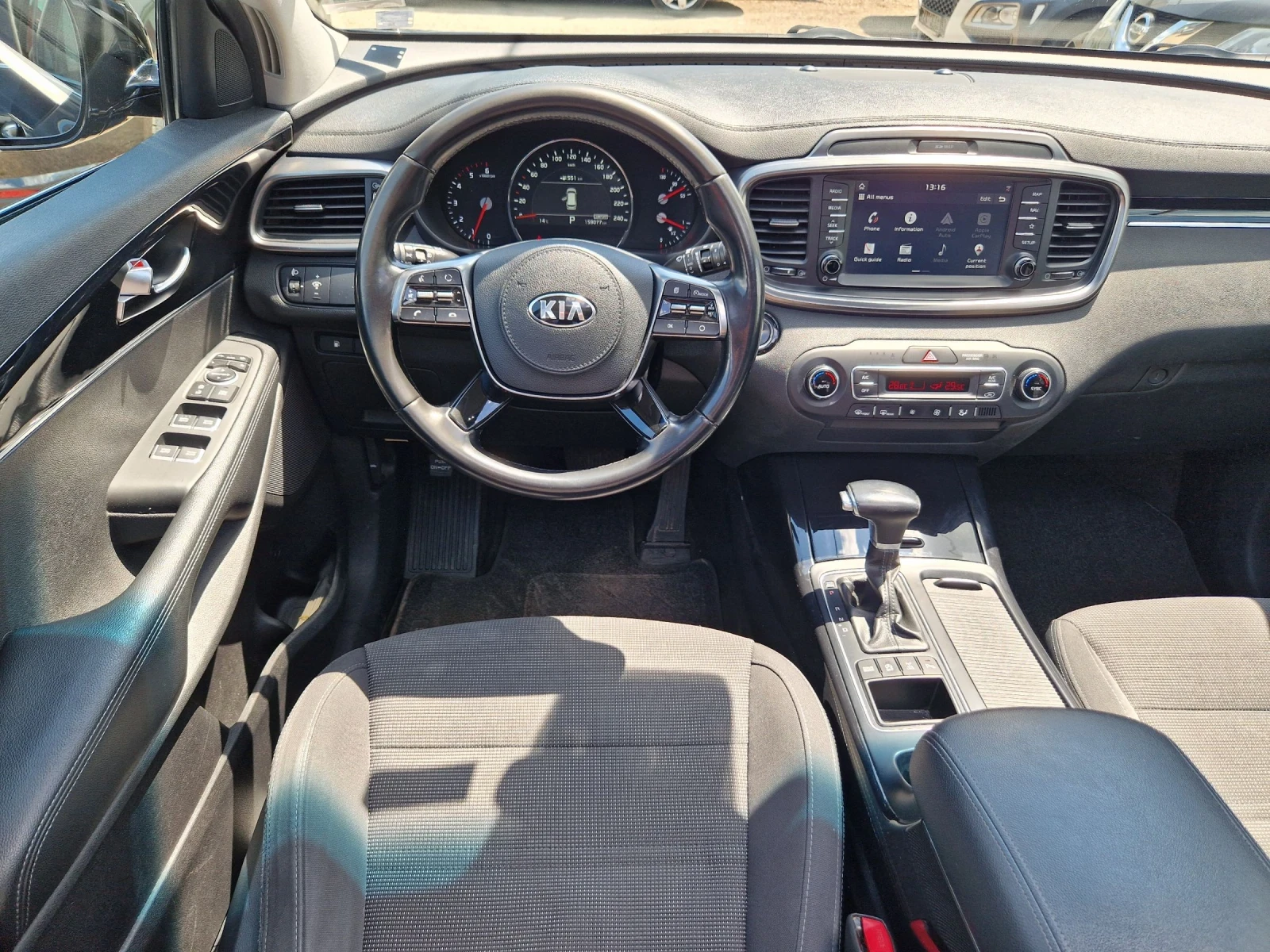 Kia Sorento 2.2CRDI/AWD/7-МЕСТА/FACELIFT/РЕАЛНИ КИЛОМЕТРИ/ - изображение 8