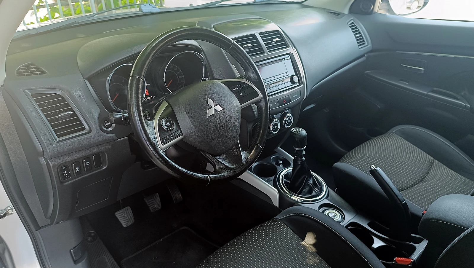 Mitsubishi ASX 1.8DI-D 4x4 - изображение 9