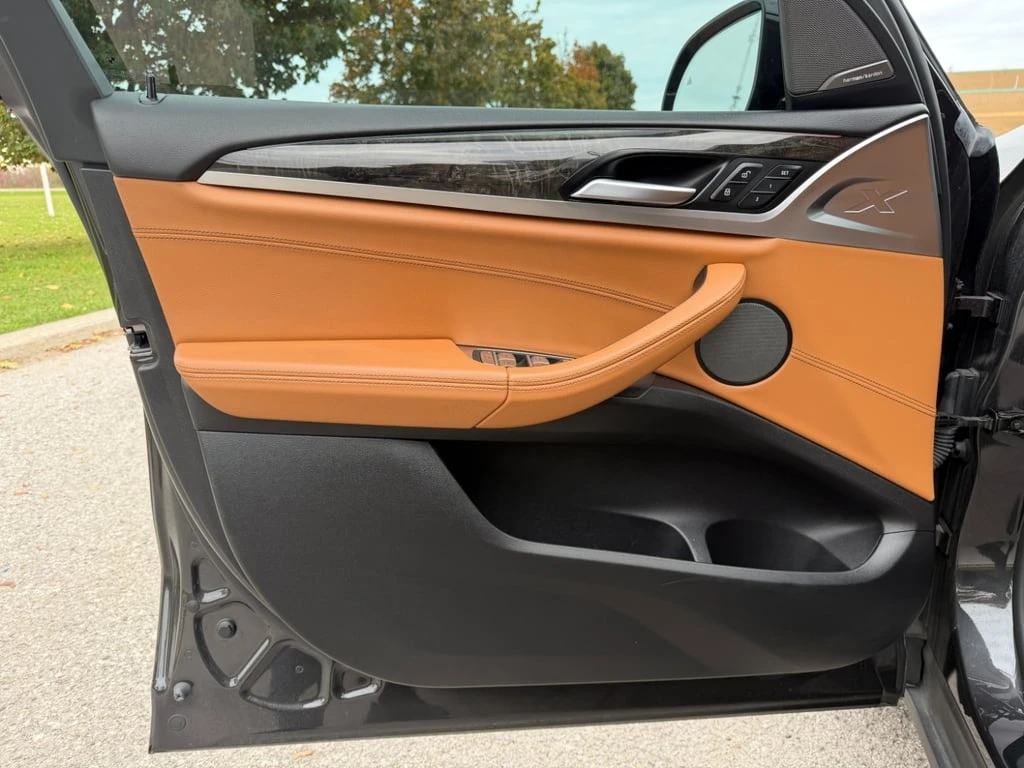 BMW X3 * xDrive30i * CARFAX *    | Mobile.bg   13