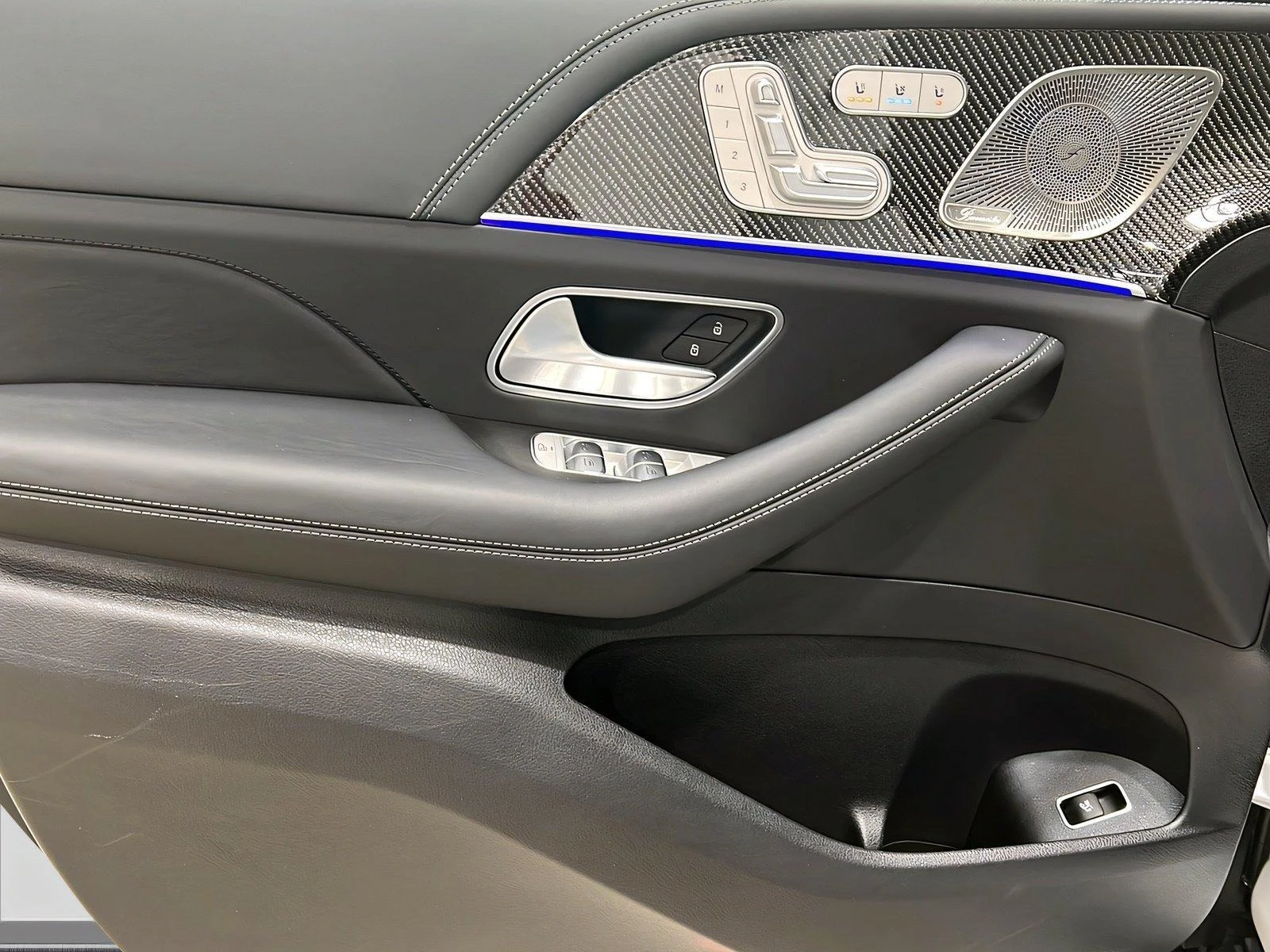 Mercedes-Benz GLE 63 S AMG 4-MATIC COUPE NIGHT-PAKET CARBON , снимка 10 - Автомобили и джипове - 53728470