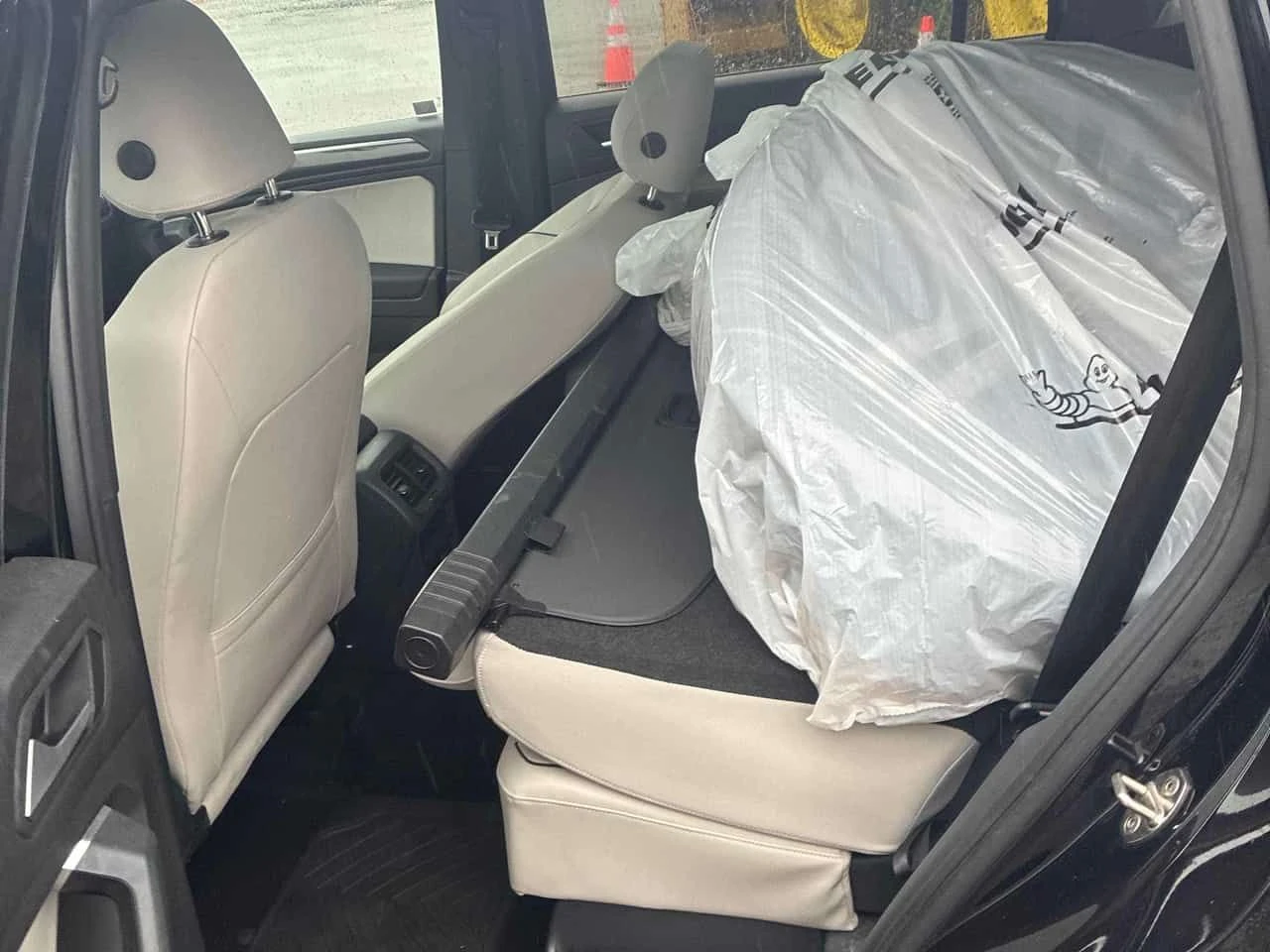 VW Tiguan * Highline * CARFAX * 3 КЛЮЧА * 2 ЧИФТА ГУМИ* ПАНО, снимка 12 - Автомобили и джипове - 53804121