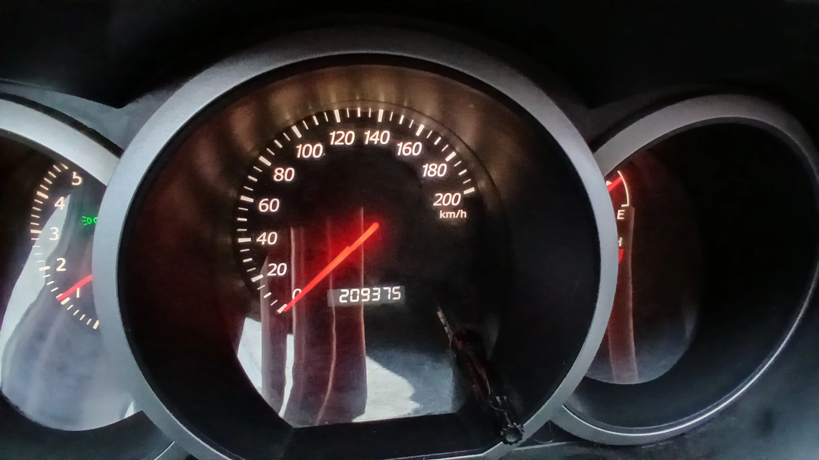 Suzuki Grand vitara 2.0i, снимка 7 - Автомобили и джипове - 53812815