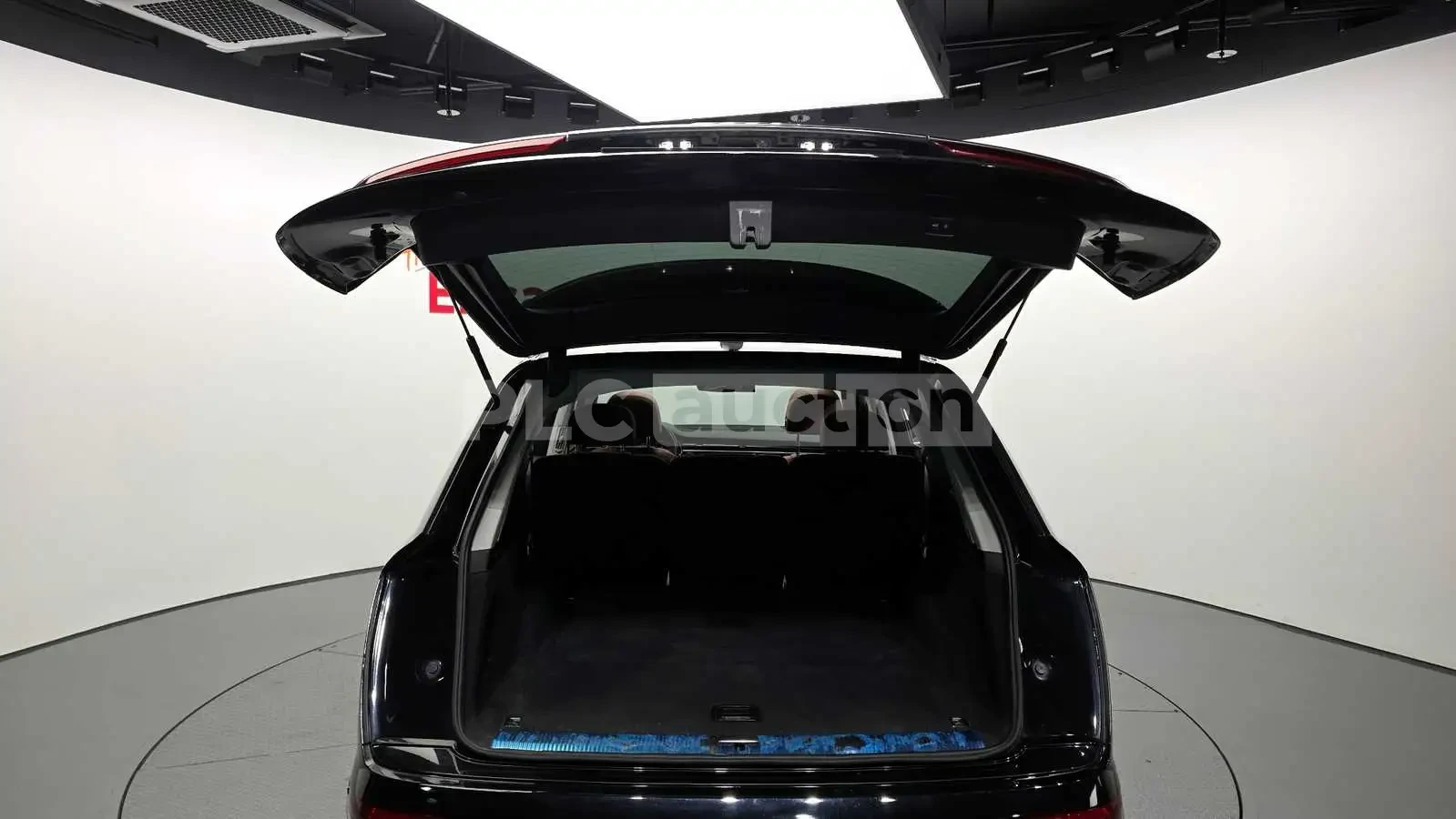 Audi Q7 2020* MATRIX* HEAD-UP* DISTRONIK* ОБДУХ* КРАЙНА ЦЕ, снимка 14 - Автомобили и джипове - 54057775