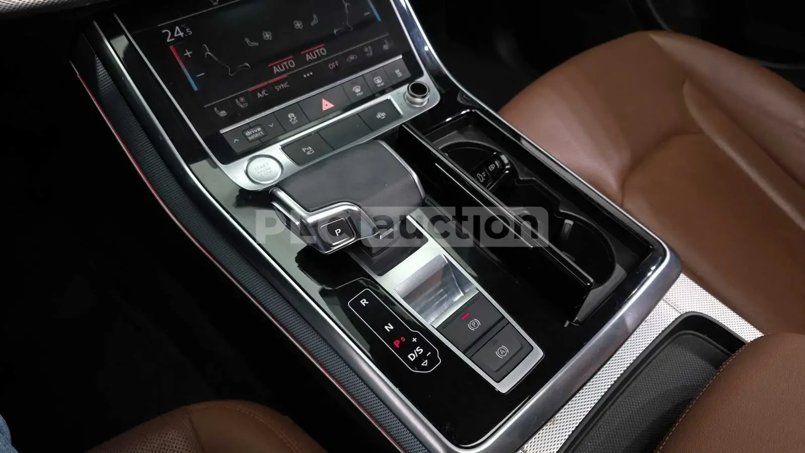 Audi Q7 2020* MATRIX* HEAD-UP* DISTRONIK* ОБДУХ* КРАЙНА ЦЕ, снимка 7 - Автомобили и джипове - 54057775