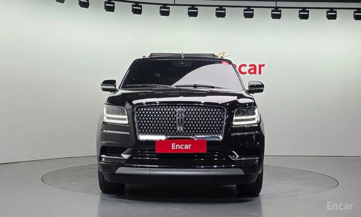 Lincoln Navigator * 3.5* КОЖА* ПОДГРЕВ* ОБДУХВАНЕ* ПАНОРАМА* FULL* , снимка 3 - Автомобили и джипове - 54083596