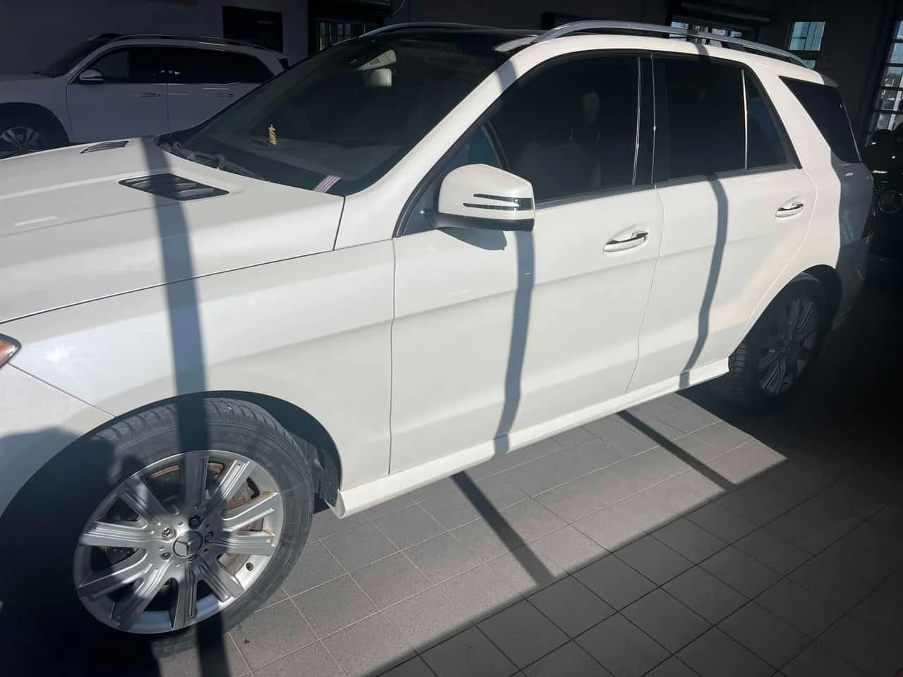Mercedes-Benz ML 350 BlueTEC/ПОДГРЕВИ/360 КАМЕРИ/ПАНОРАМА/ОТ MERCEDES, снимка 3 - Автомобили и джипове - 54557098