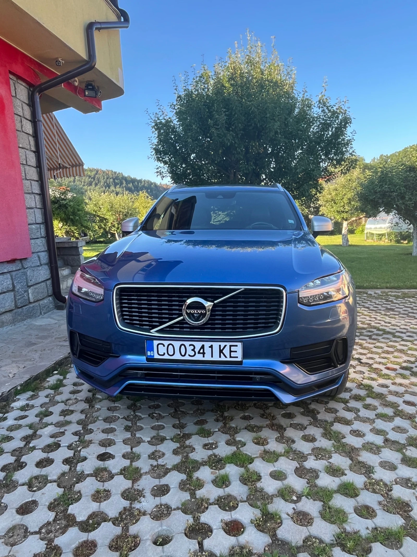 Volvo Xc90 T8 Plug-in R-Design 7-местен Head-up, снимка 2 - Автомобили и джипове - 55446551