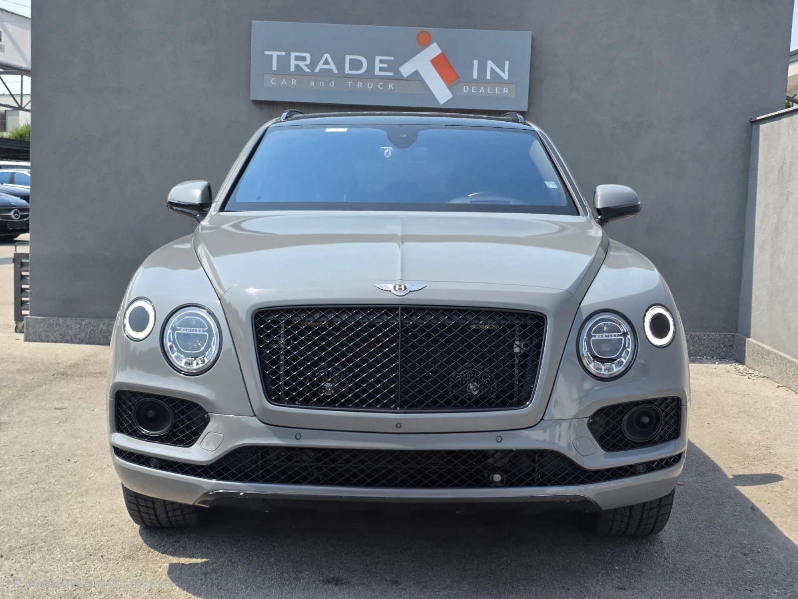 Bentley Bentayga 4.0L V8, снимка 2 - Автомобили и джипове - 55706542