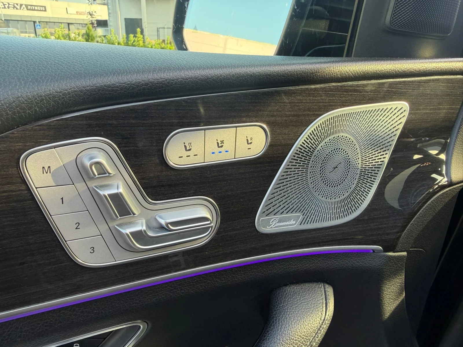 Mercedes-Benz GLS580 Amg, снимка 9 - Автомобили и джипове - 55883864