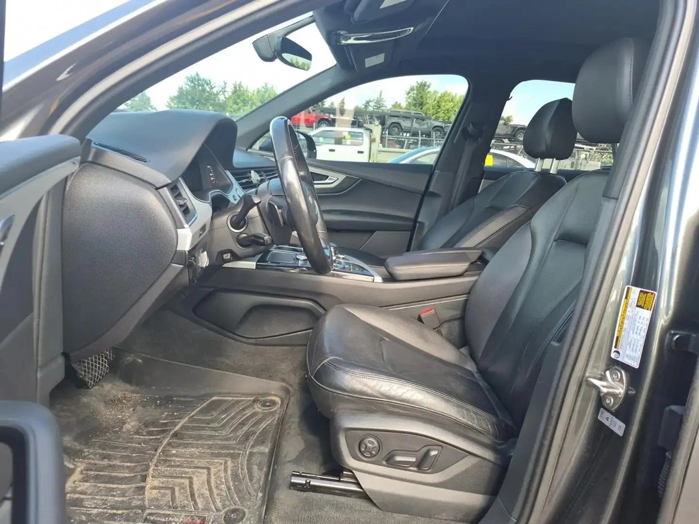 Audi Q7 3.0T Progressiv S-LINE* CLEANCARFAX, снимка 7 - Автомобили и джипове - 56045825