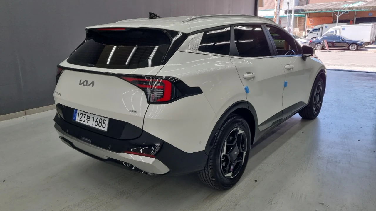 Kia Sportage HEV 1.6 2WD| 226к.с., снимка 2 - Автомобили и джипове - 56160207