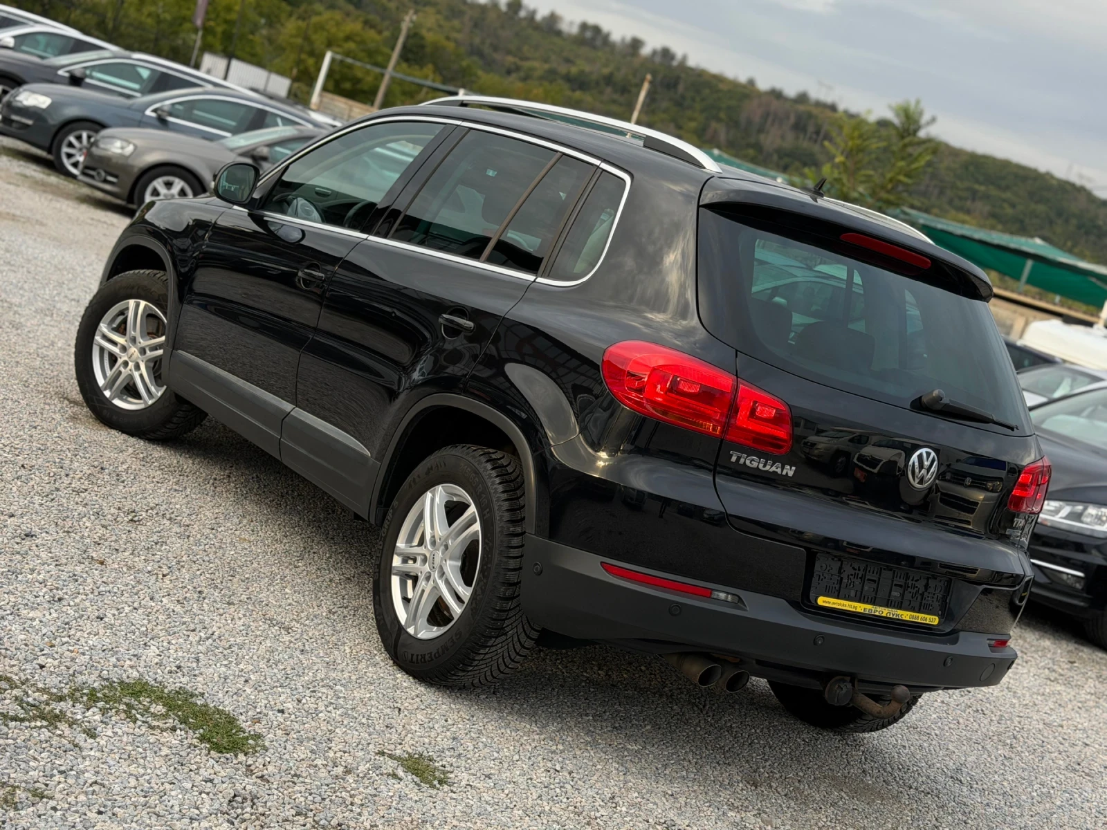 VW Tiguan 2.0TDI 140кс 6ск 4х4 ПОДГРЕВ, снимка 4 - Автомобили и джипове - 56271487