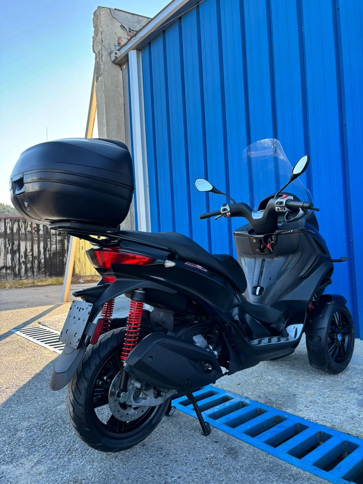 Piaggio Mp3 300i LT Sport ABS TC - изображение 5